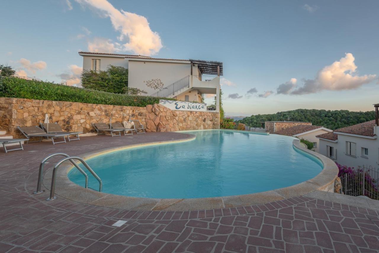 Residence Ea Bianca Baja Sardinia Exterior photo